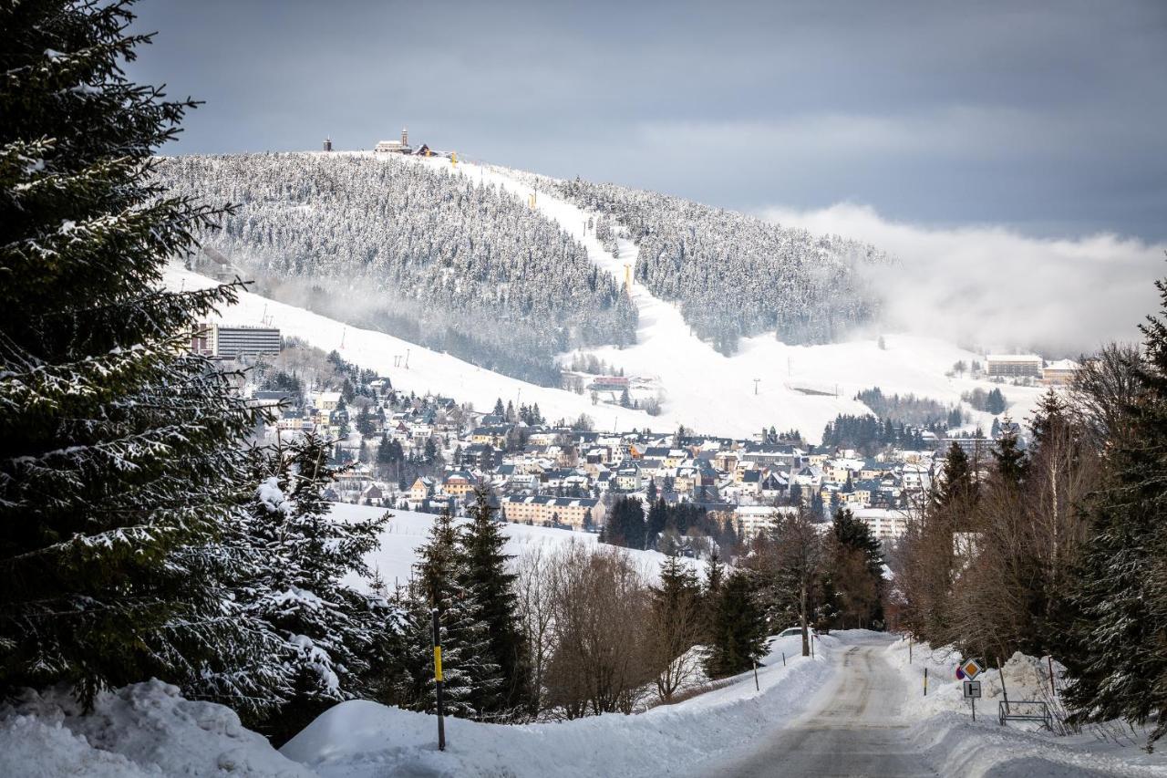 Ski Chalet Klinovec Loučná pod Klínovcem Екстериор снимка